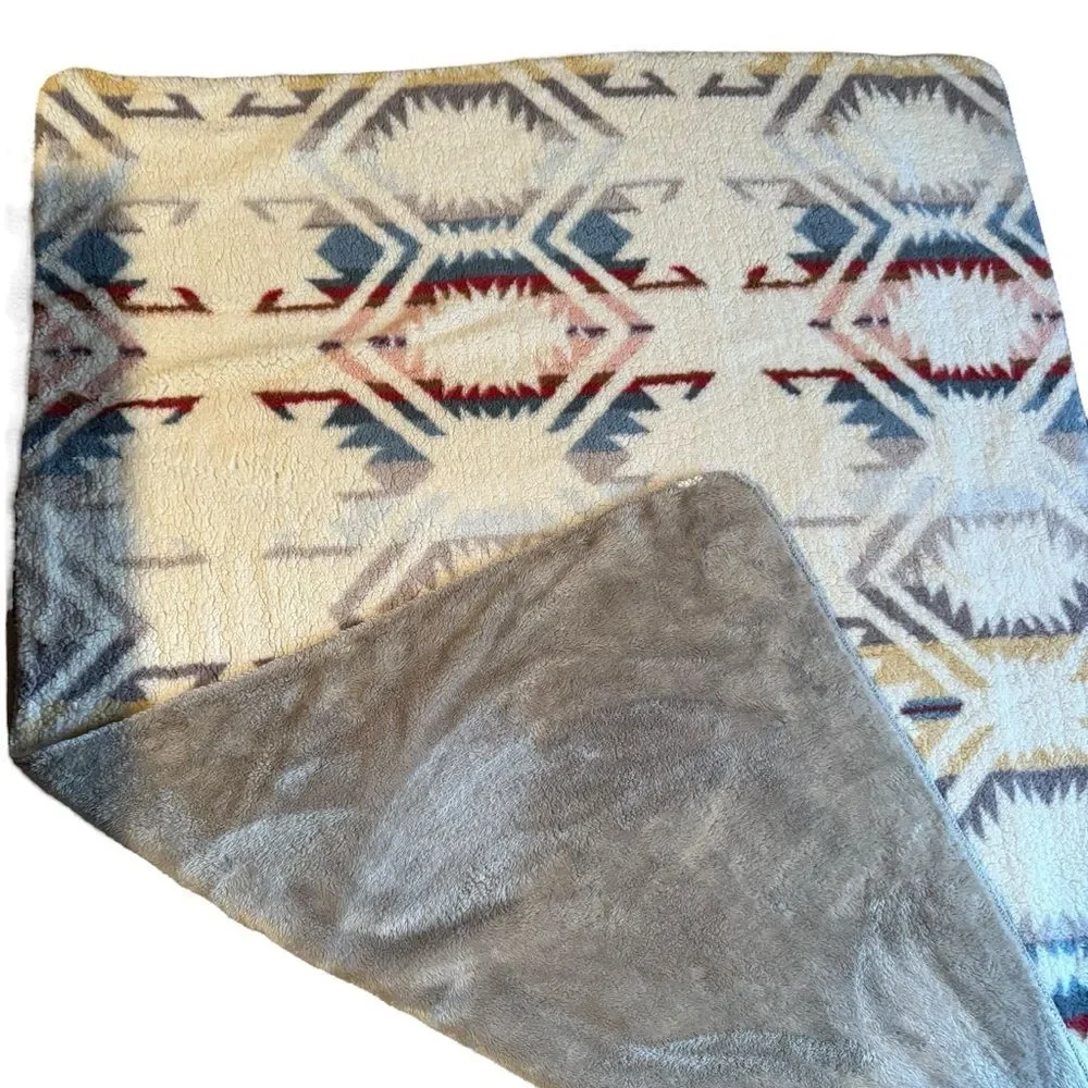 Pendleton White Sands Sherpa Throw Blanket 50 inches x 70 inches soft comfy sofa